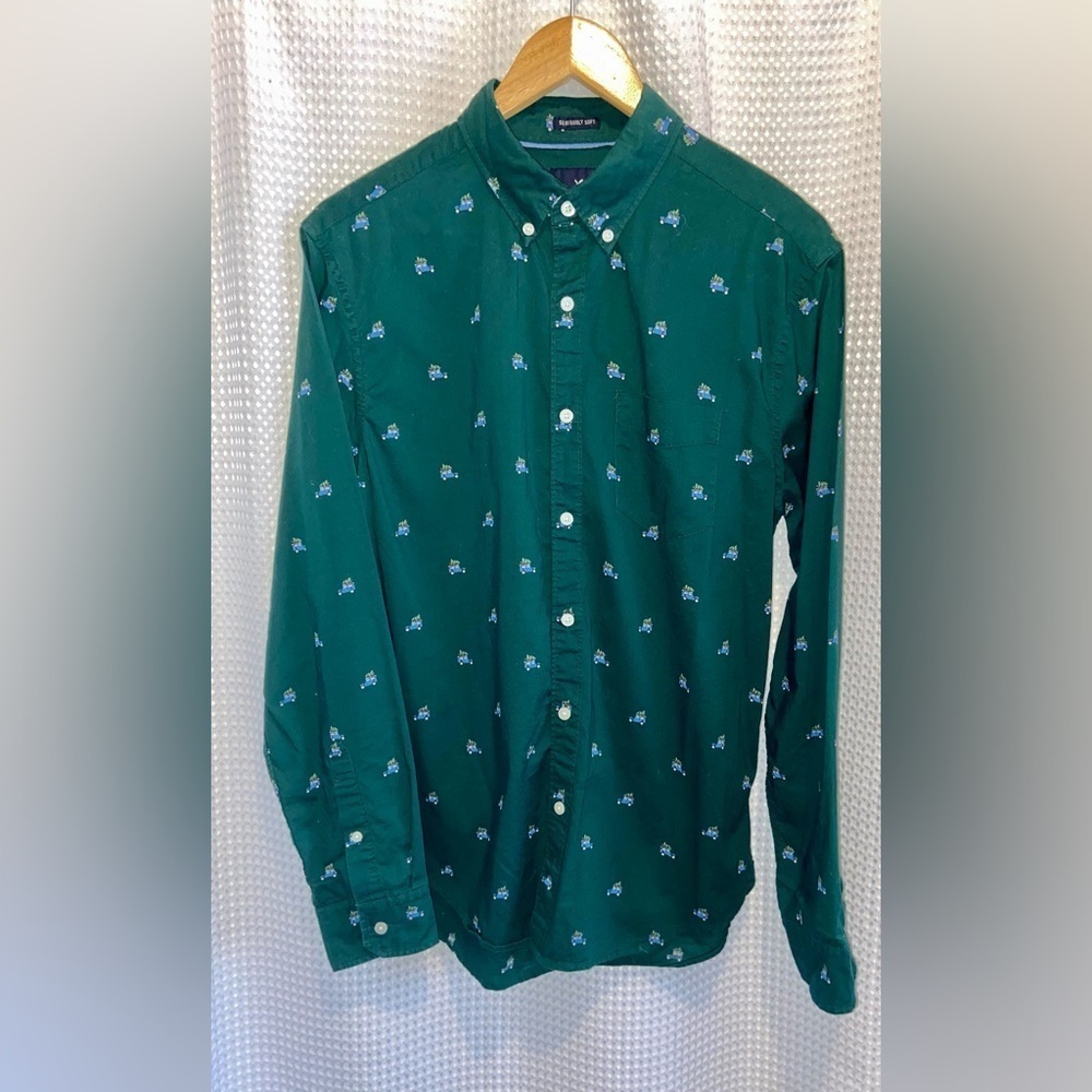 2/40$ Men American Eagle green holiday long sleeves Christmas shirt Sz medium